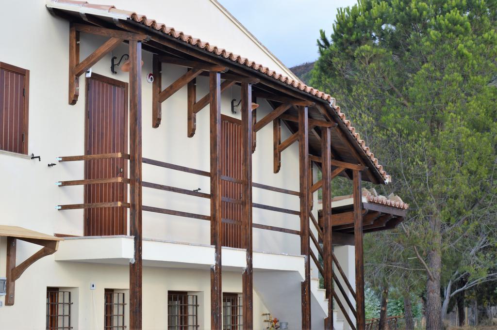 Villa Agriturismo Pattina Pettineo Exterior foto
